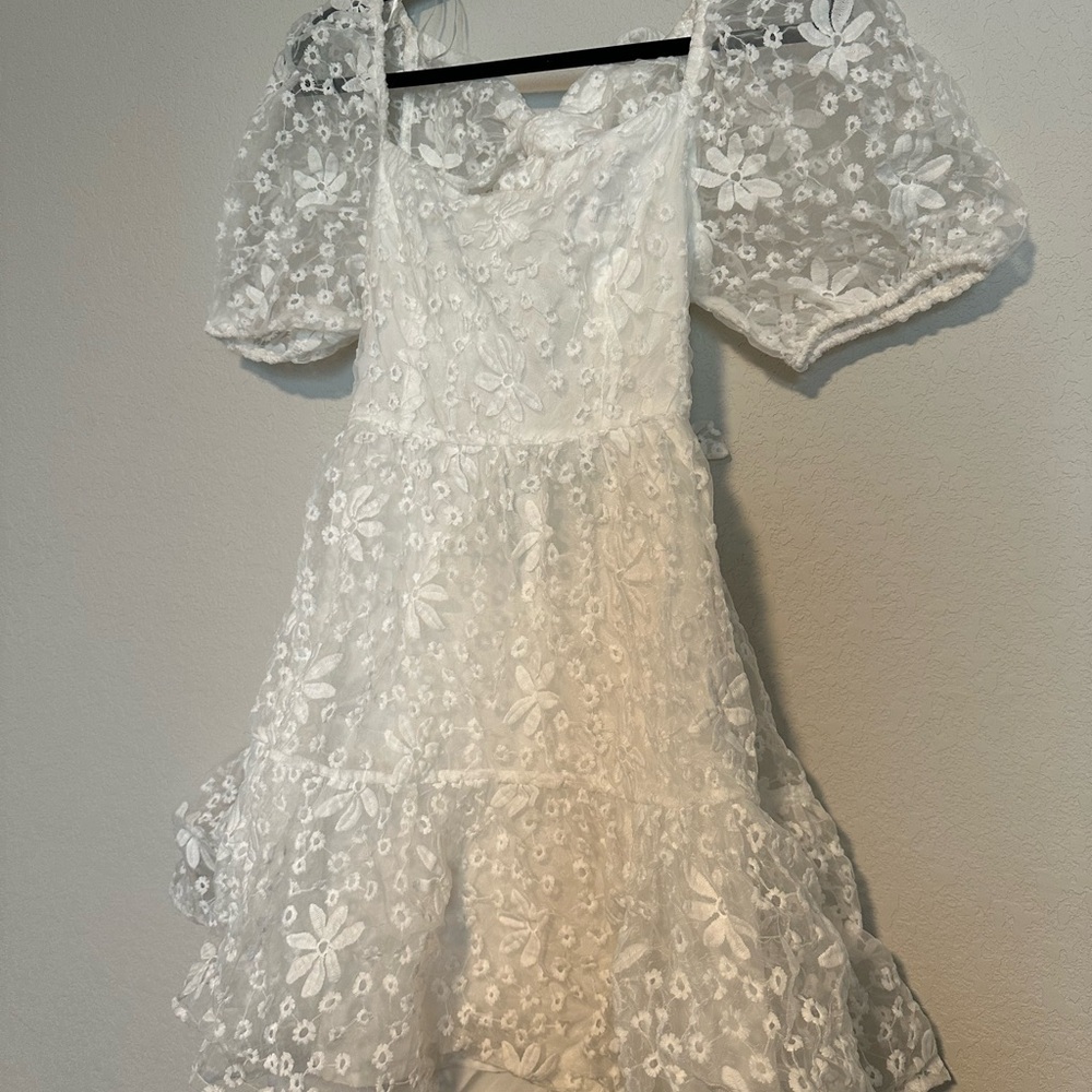 Mustard Seed White Floral Lace Dress with Puff Detail